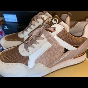 Michael Kohrs women’s shoes